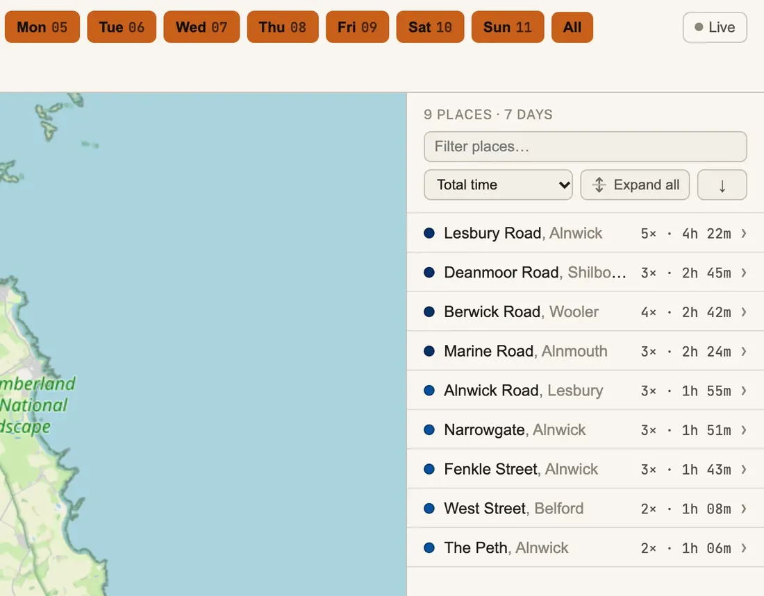 Fleet tracker with sample data: the heatmap switched on, with the busiest places glowing on the map beside the list of places.